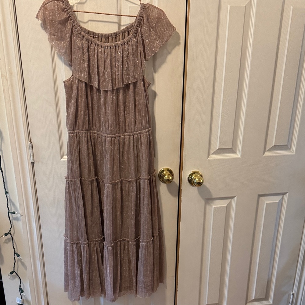 Elegant Off-Shoulder Ruffle Dress